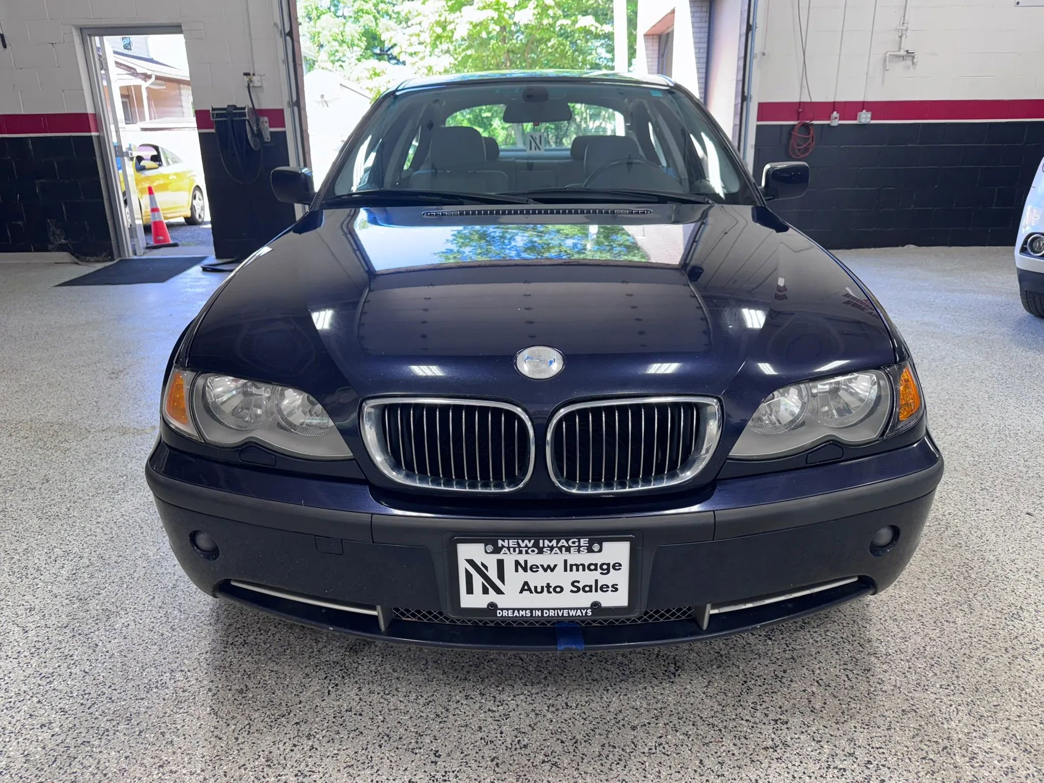 Used 2002 BMW 330xi Sedan AWD/4WD image 8