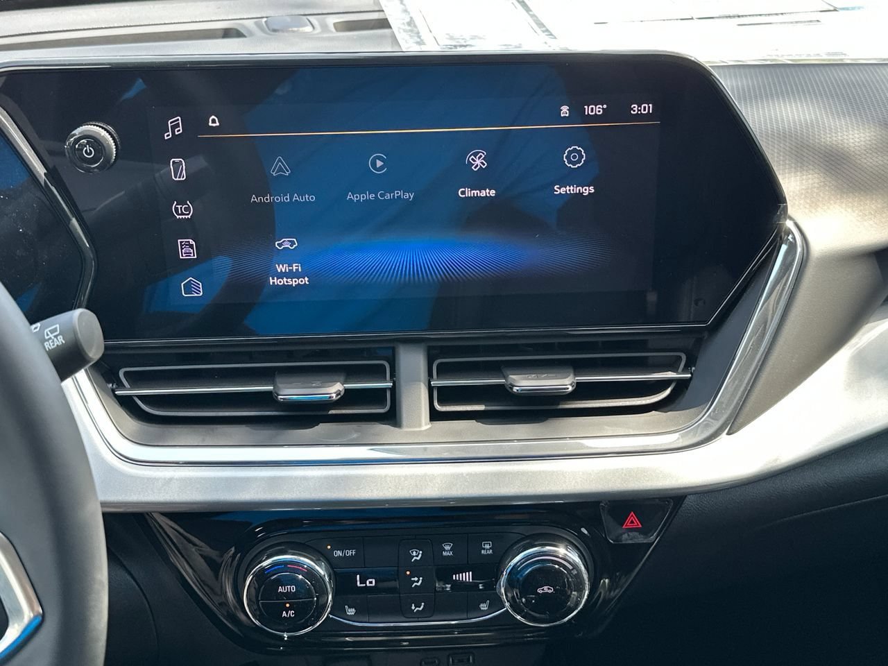 New 2026 Chevrolet Trax RS w/ Sunroof Package FWD image 18