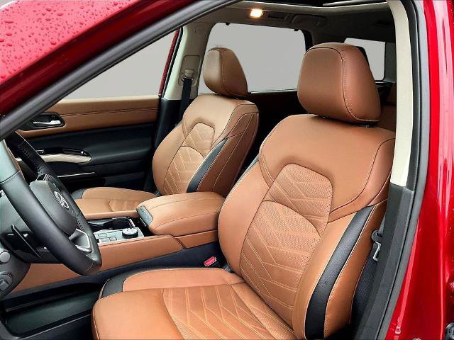 Certified 2025 Nissan Pathfinder Platinum w/ Cargo Package AWD/4WD image 21