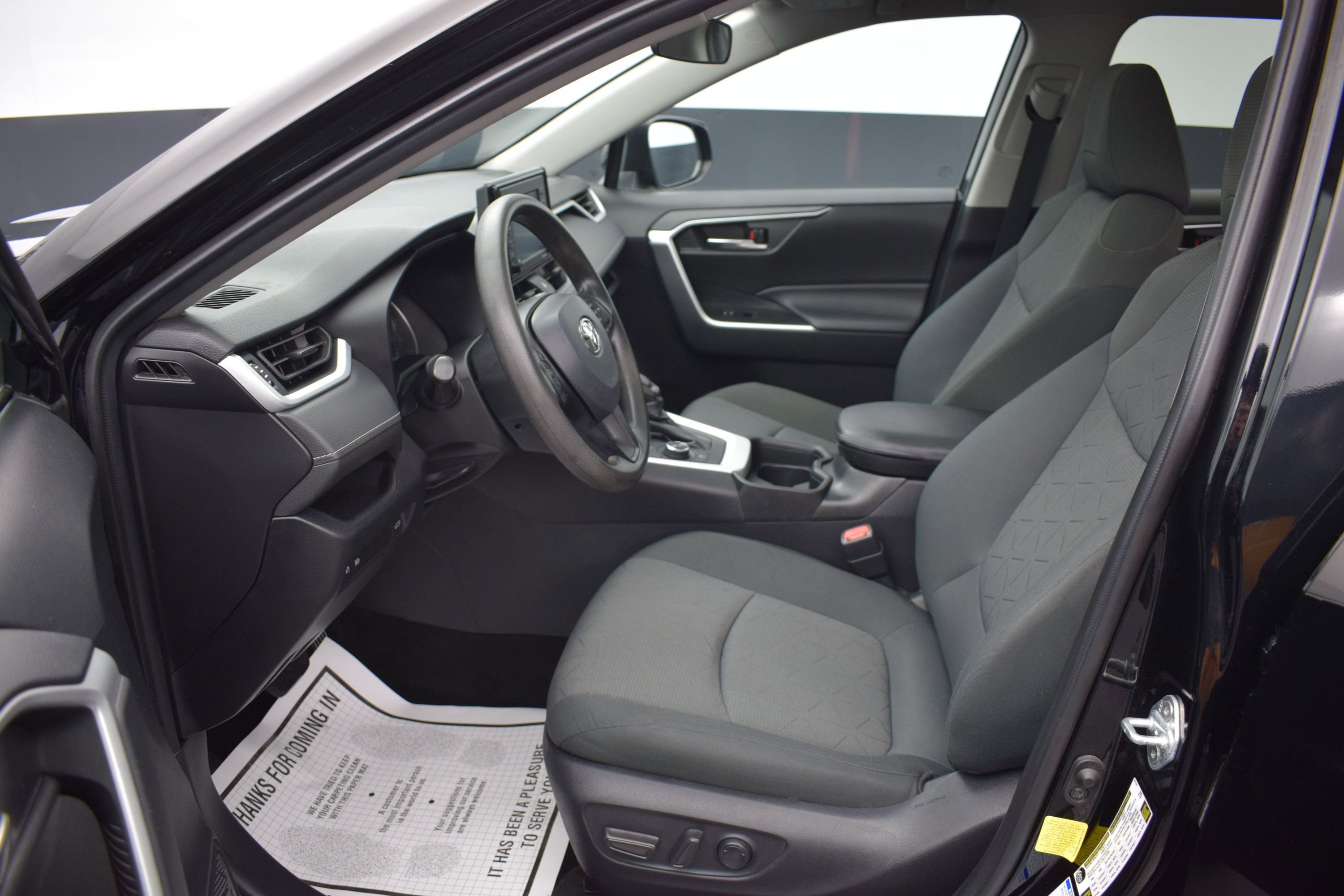 Used 2021 Toyota RAV4 XLE w/ Convenience Package AWD/4WD image 14