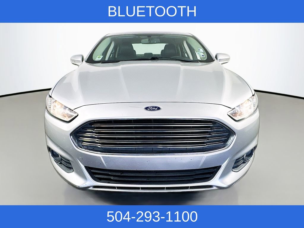 Used 2016 Ford Fusion SE w/ Equipment Group 202A image 2