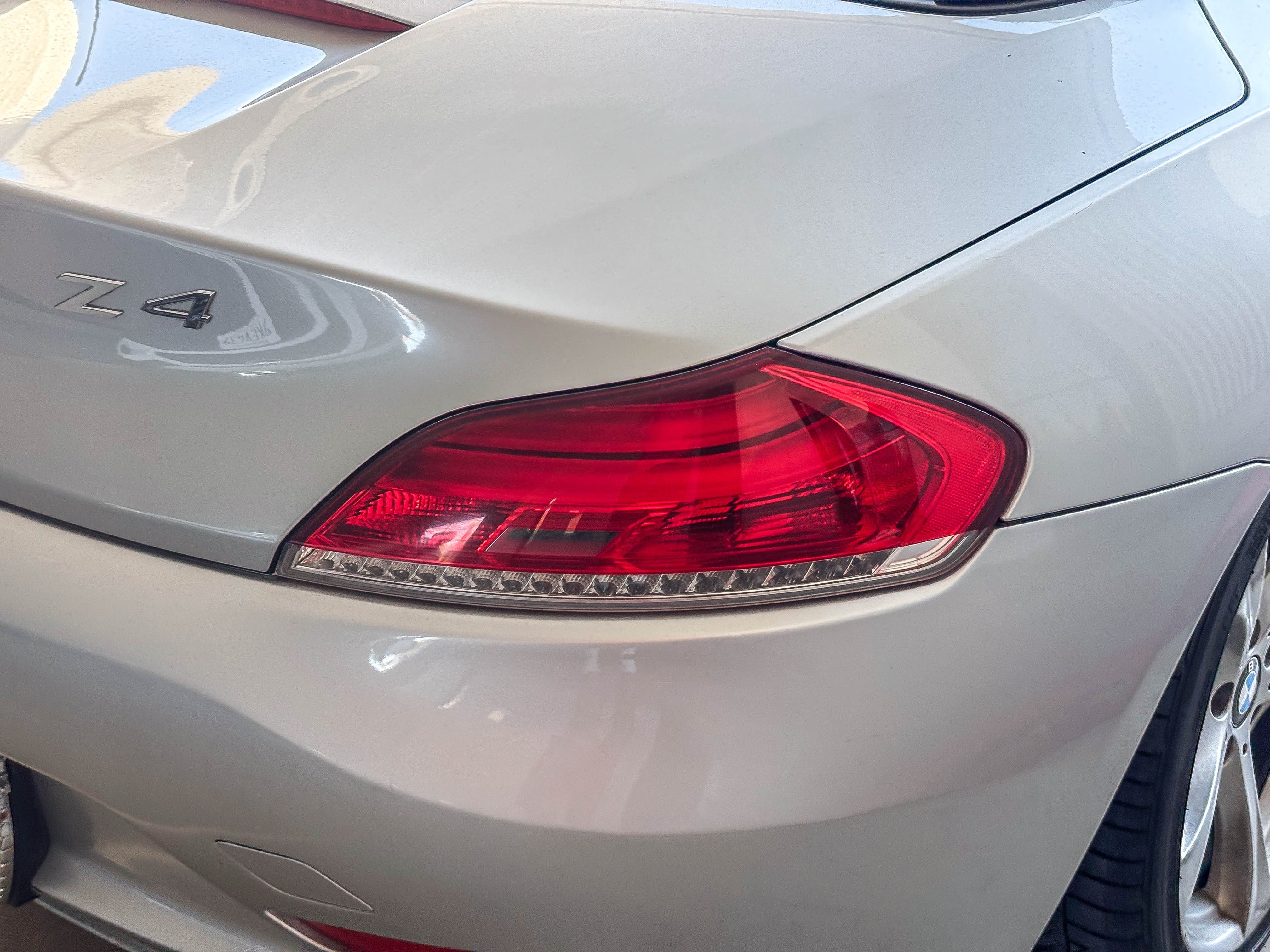 Used 2011 BMW Z4 sDrive30i RWD image 8