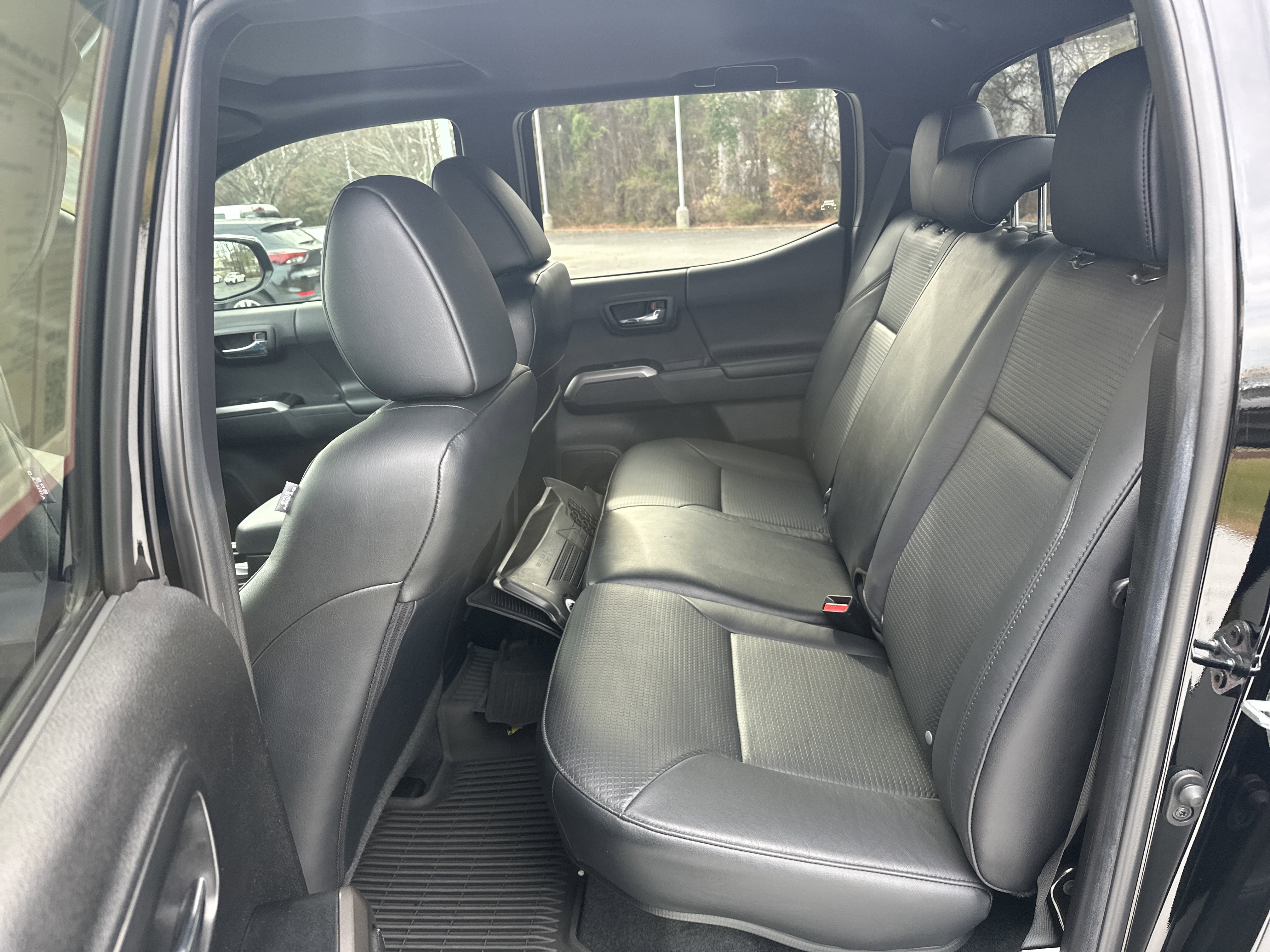 Used 2023 Toyota Tacoma Limited image 31