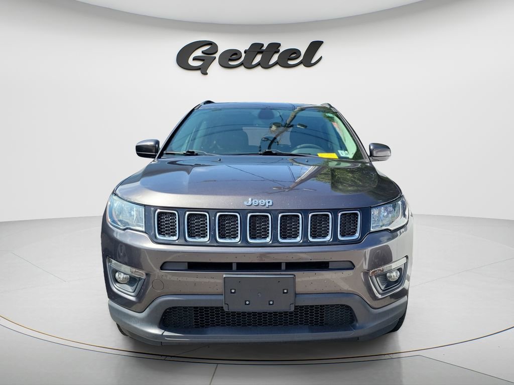 Used 2019 Jeep Compass Latitude w/ Popular Equipment Group AWD/4WD image 3