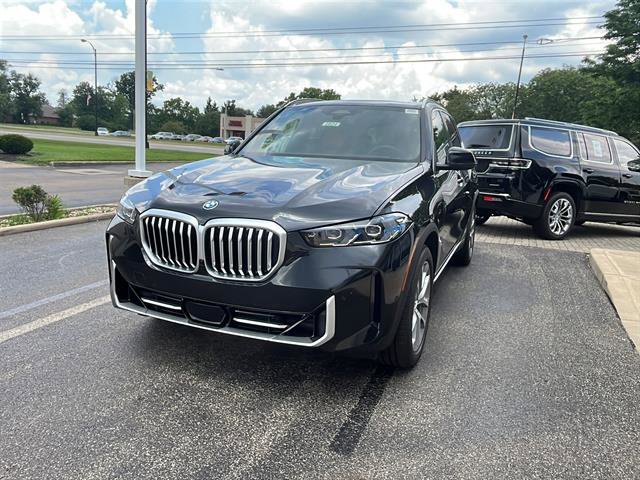 New 2026 BMW X5 xDrive50e w/ Climate Comfort Package image 8