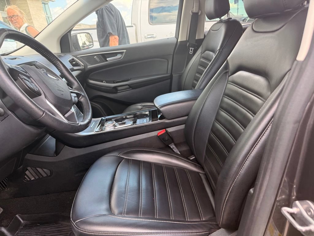 Used 2019 Ford Edge SEL w/ Equipment Group 201A FWD image 16