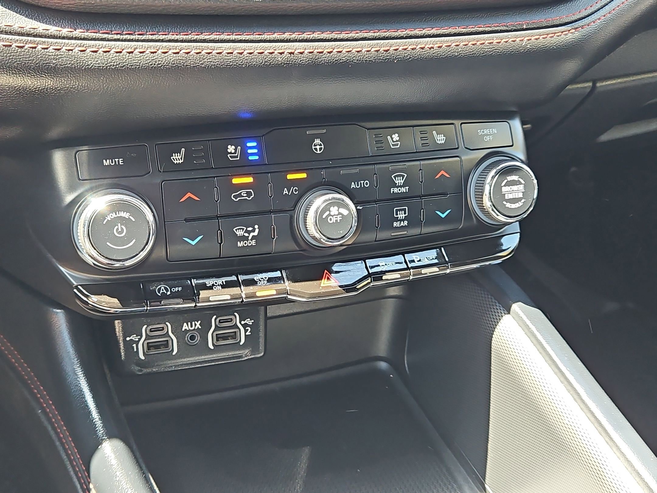 Used 2023 Dodge Durango GT image 21