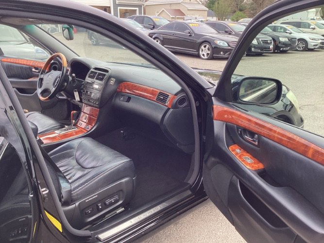 Used 2004 Lexus LS 430 image 7