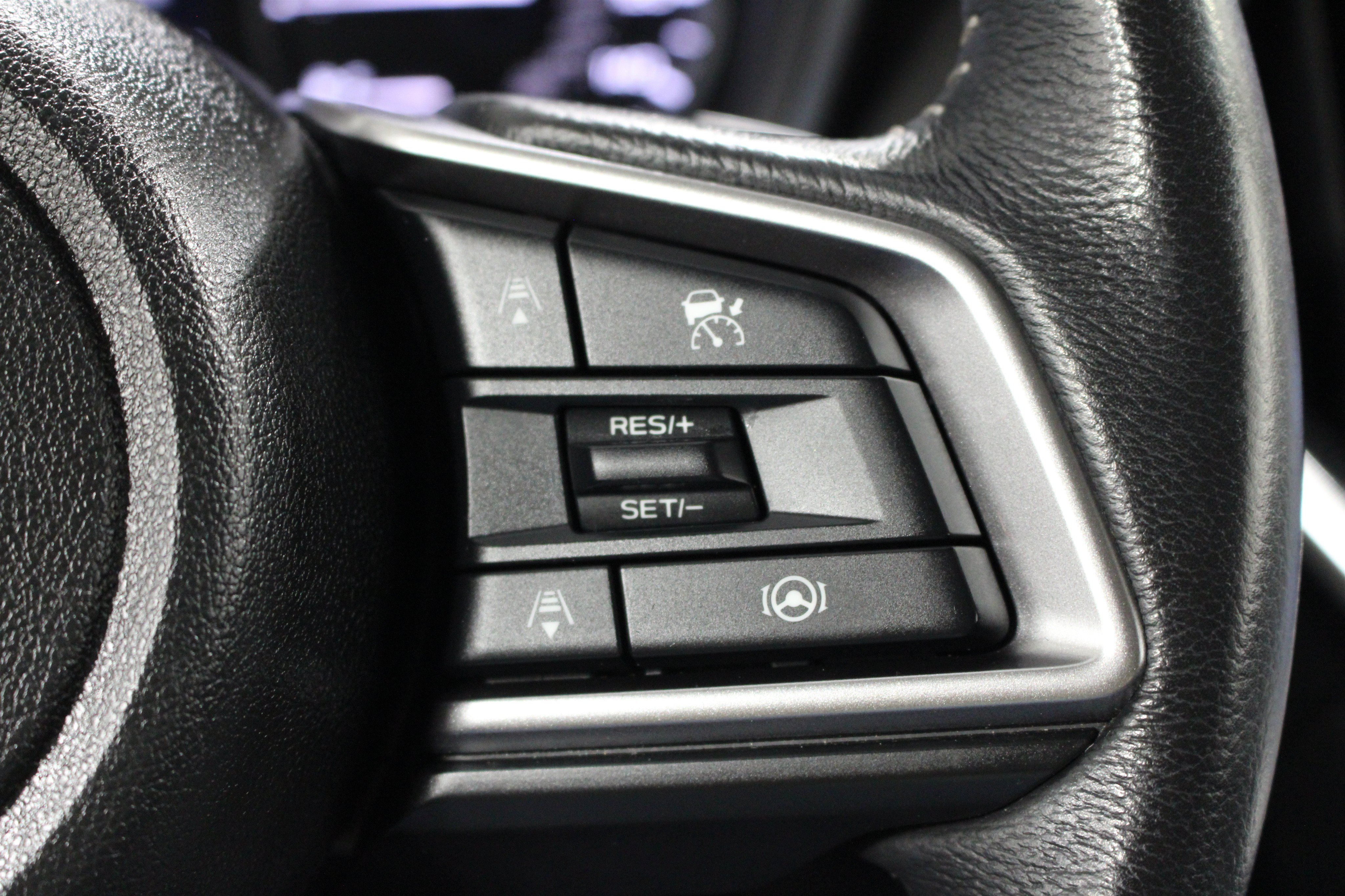 Used 2024 Subaru Ascent Premium w/ Convenience Package AWD/4WD image 12