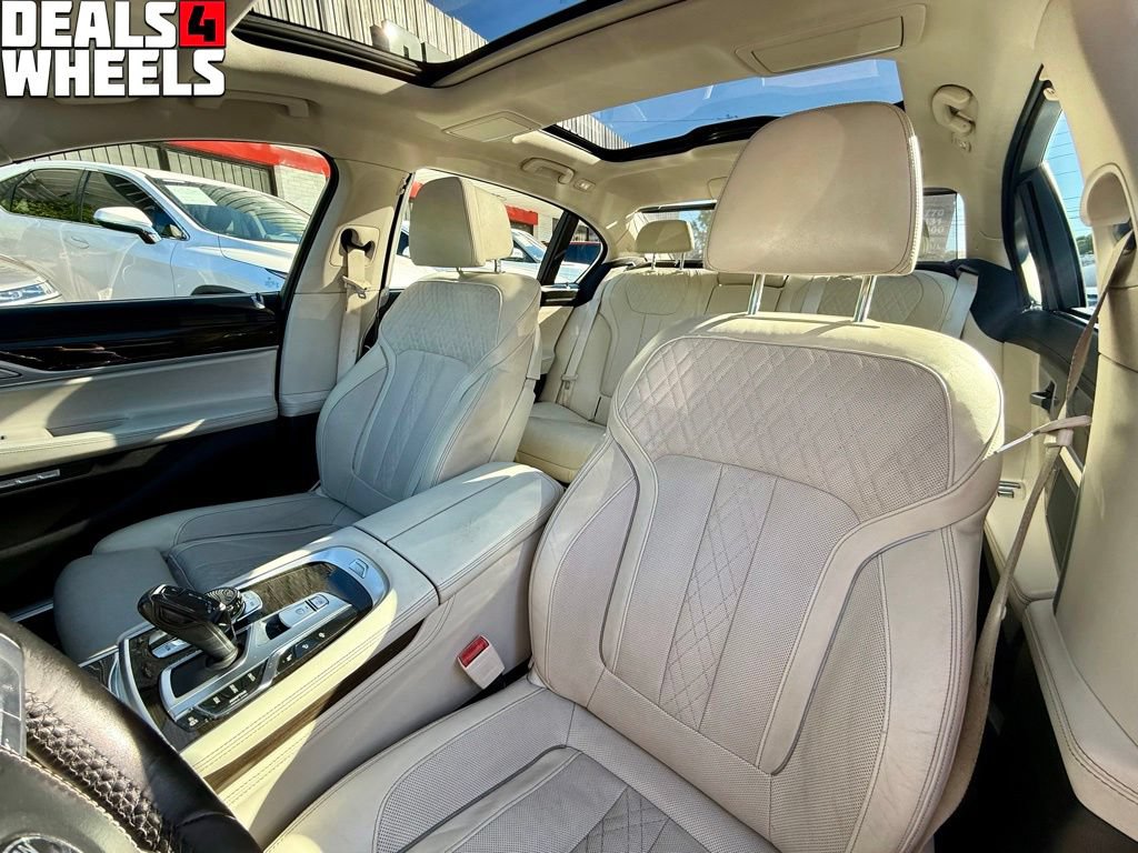 Used 2018 BMW 740i xDrive AWD/4WD image 11