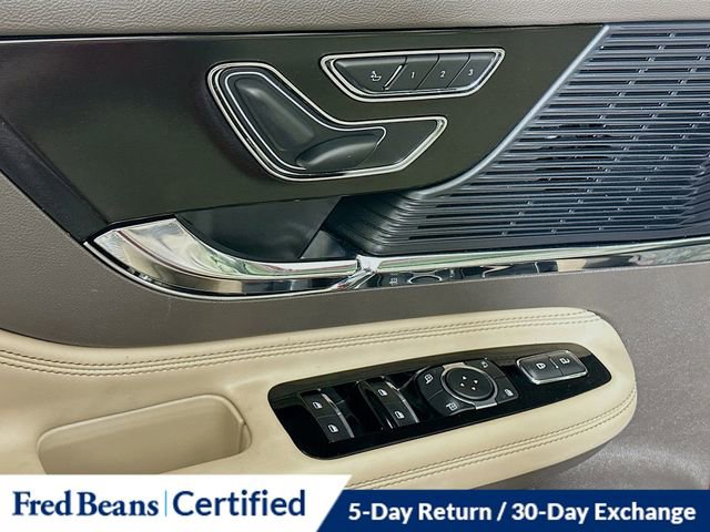 Used 2021 Lincoln Corsair AWD w/ Premium Package image 20