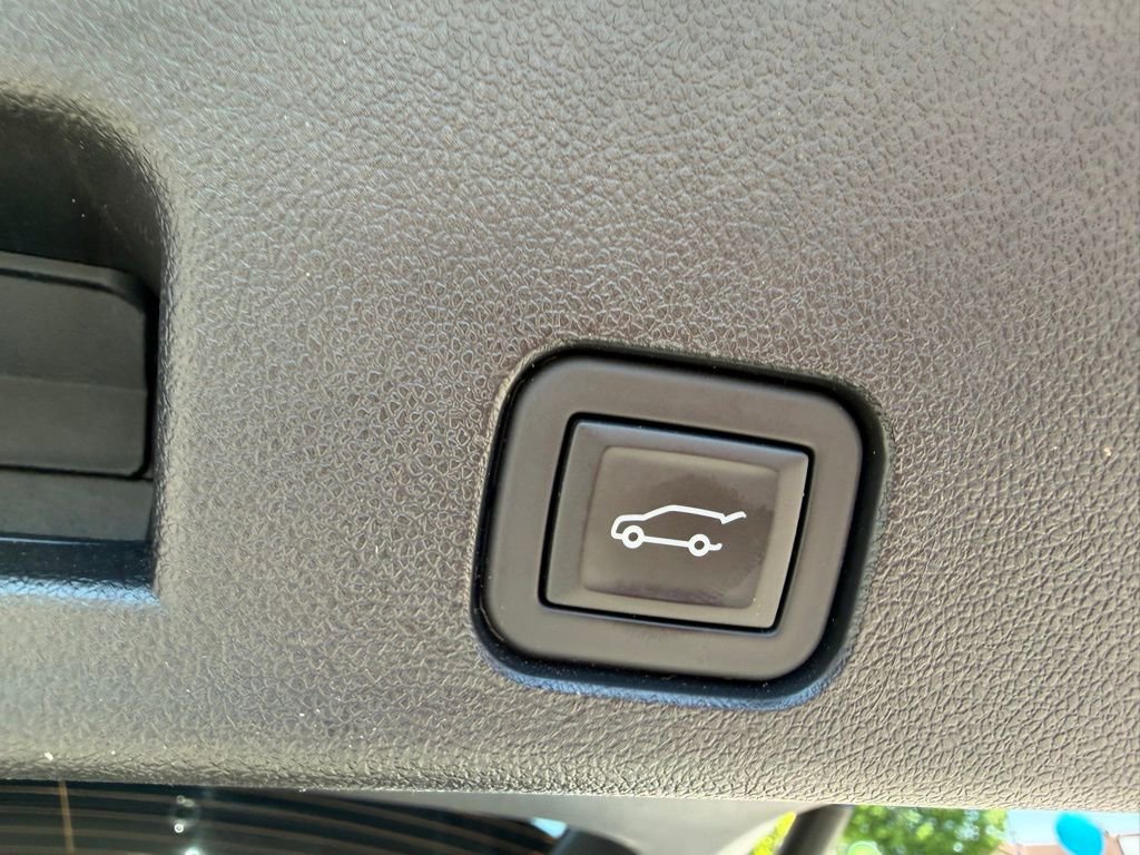 Certified 2024 GMC Acadia AT4 AWD/4WD image 11