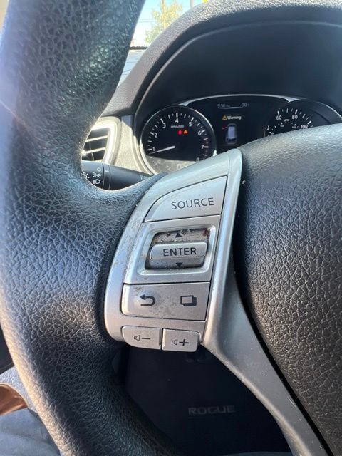 Used 2016 Nissan Rogue S AWD/4WD image 11