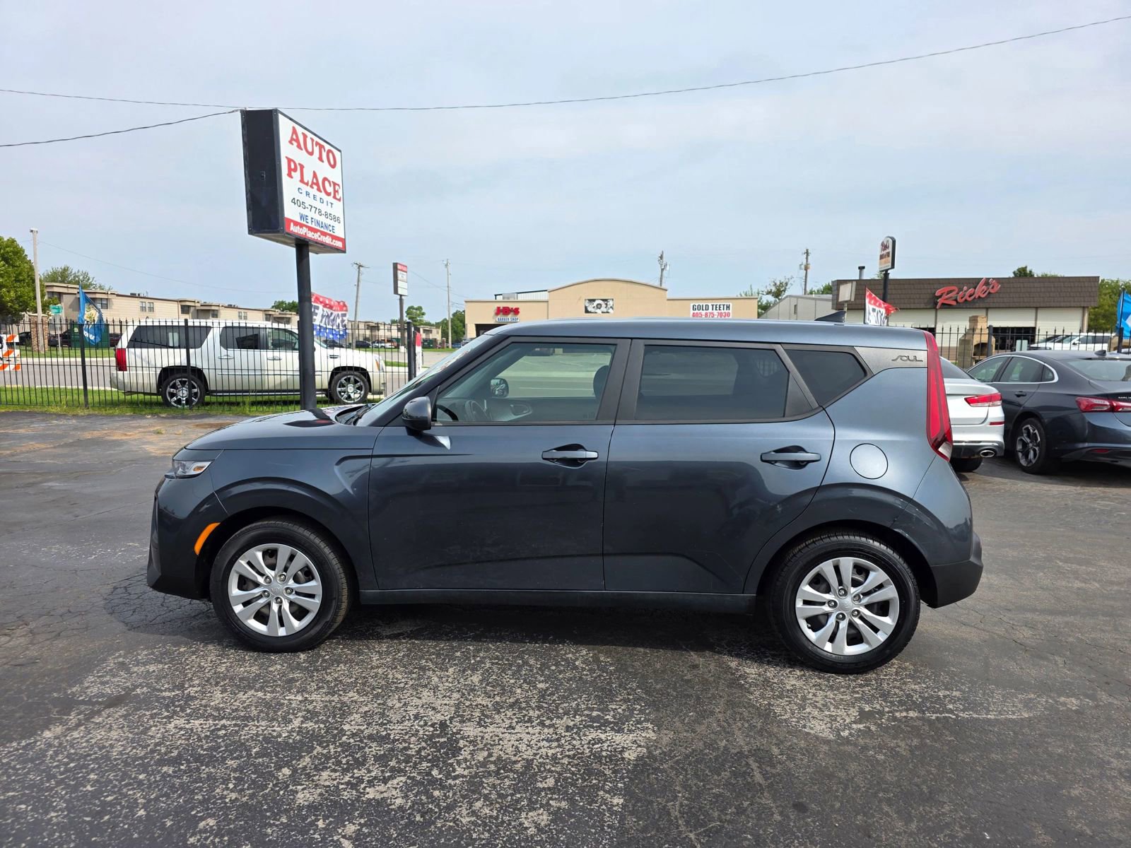 Used 2020 Kia Soul LX FWD image 21