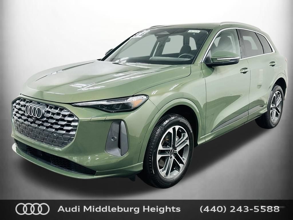 Certified 2025 Audi Q5 Premium w/ Premium Plus AWD/4WD image 4