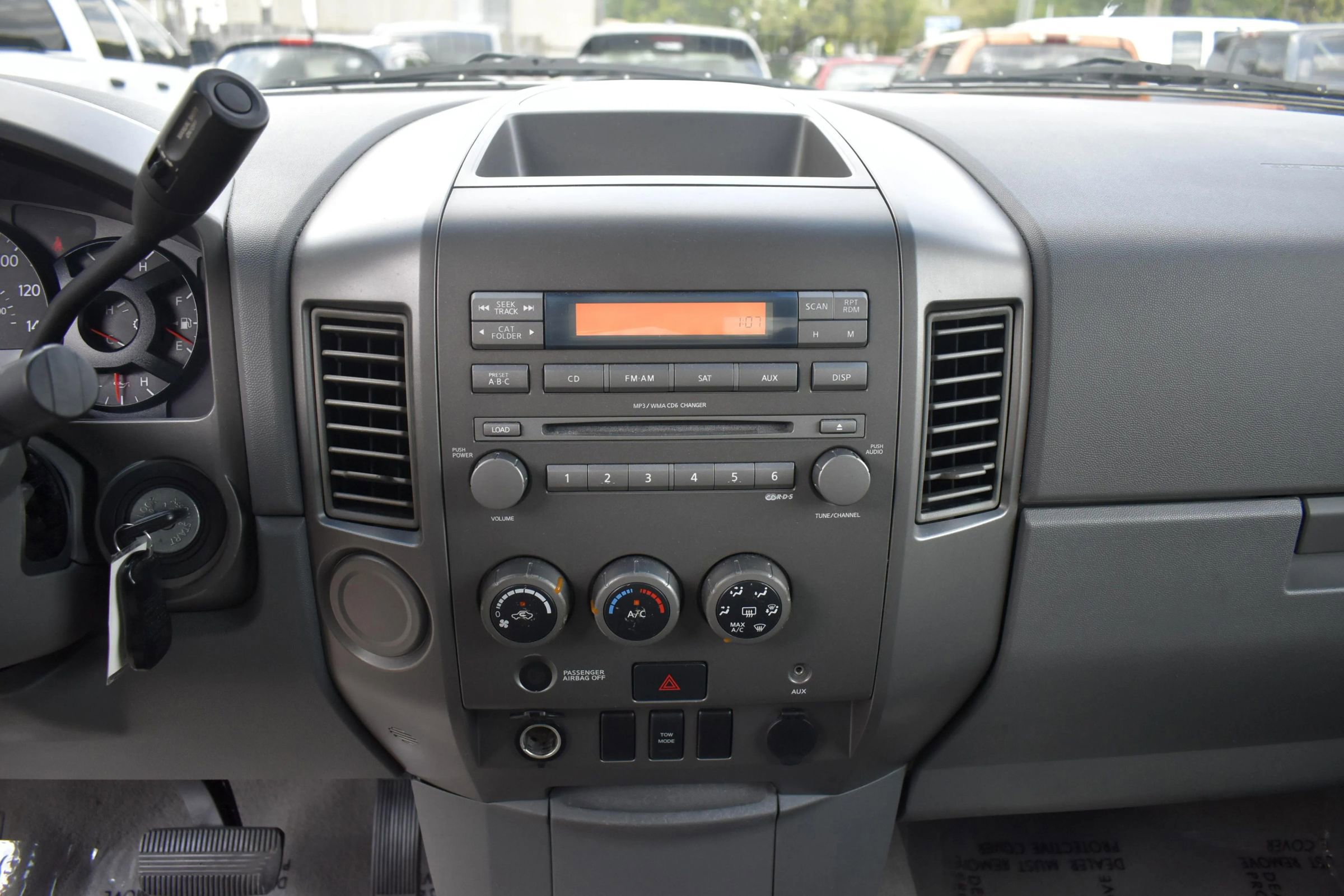 Used 2006 Nissan Titan SE RWD image 22