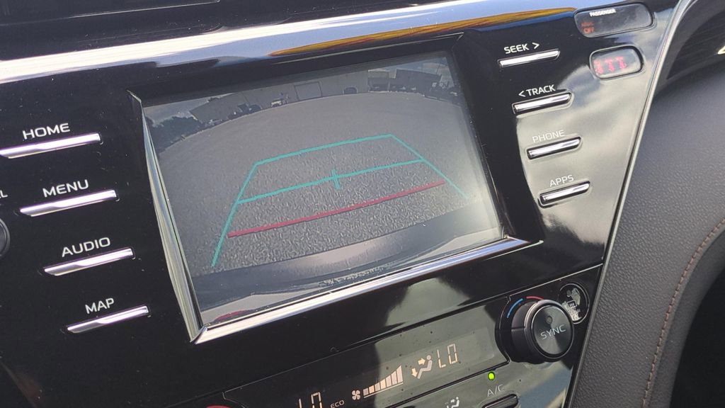 Used 2019 Toyota Camry LE image 24