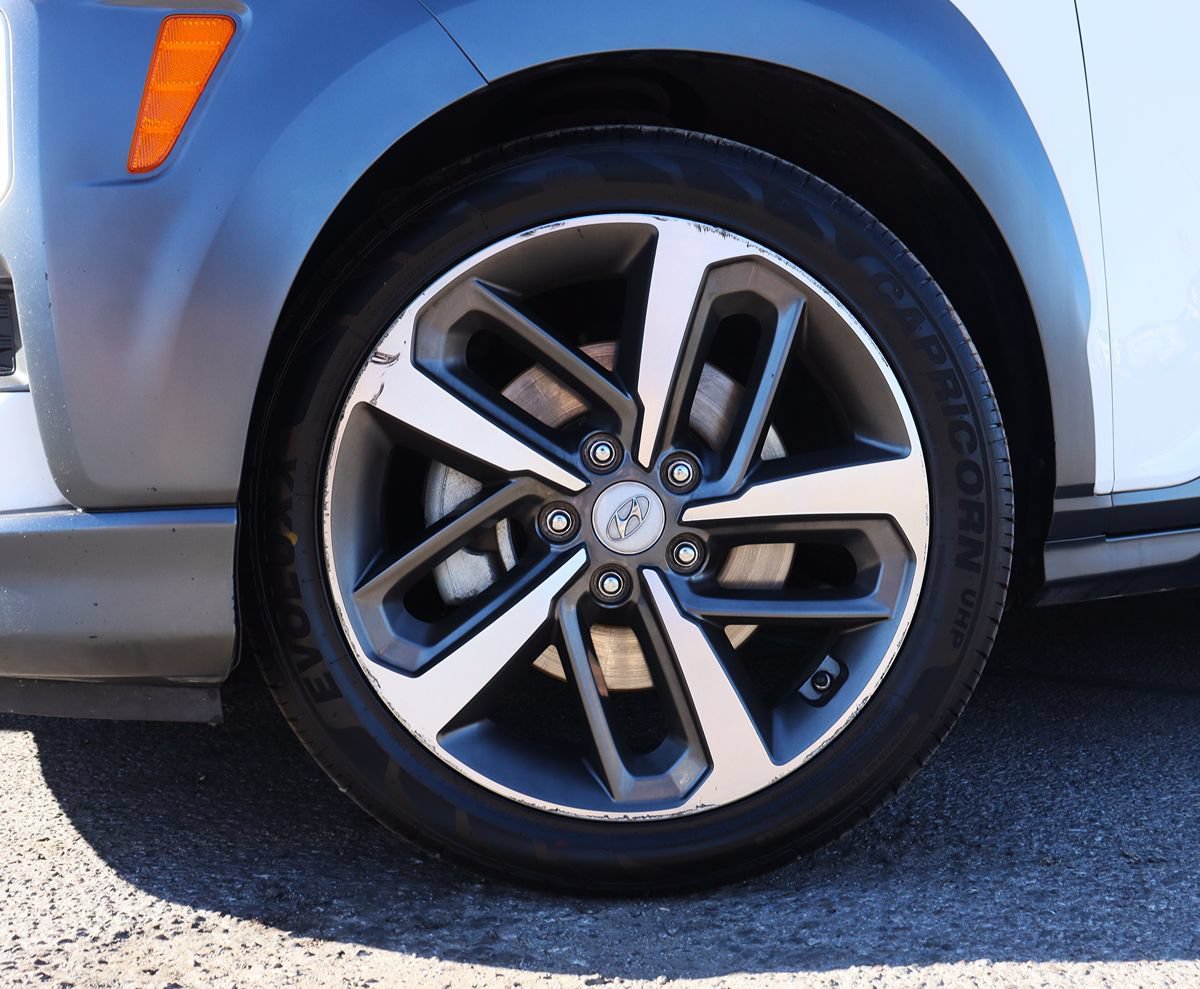 Used 2021 Hyundai Kona Limited AWD/4WD image 5