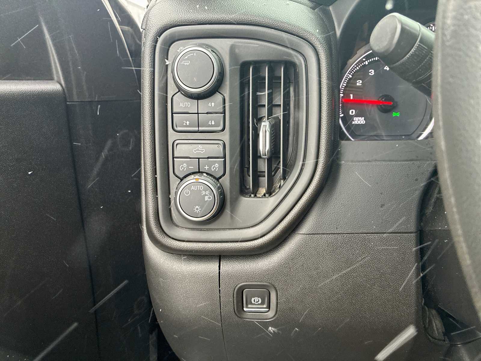 Certified 2021 Chevrolet Silverado 1500 Custom Trail Boss w/ Midnight Edition image 17