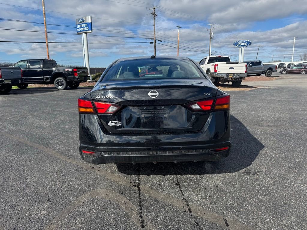 Used 2024 Nissan Altima 2.5 SV image 4