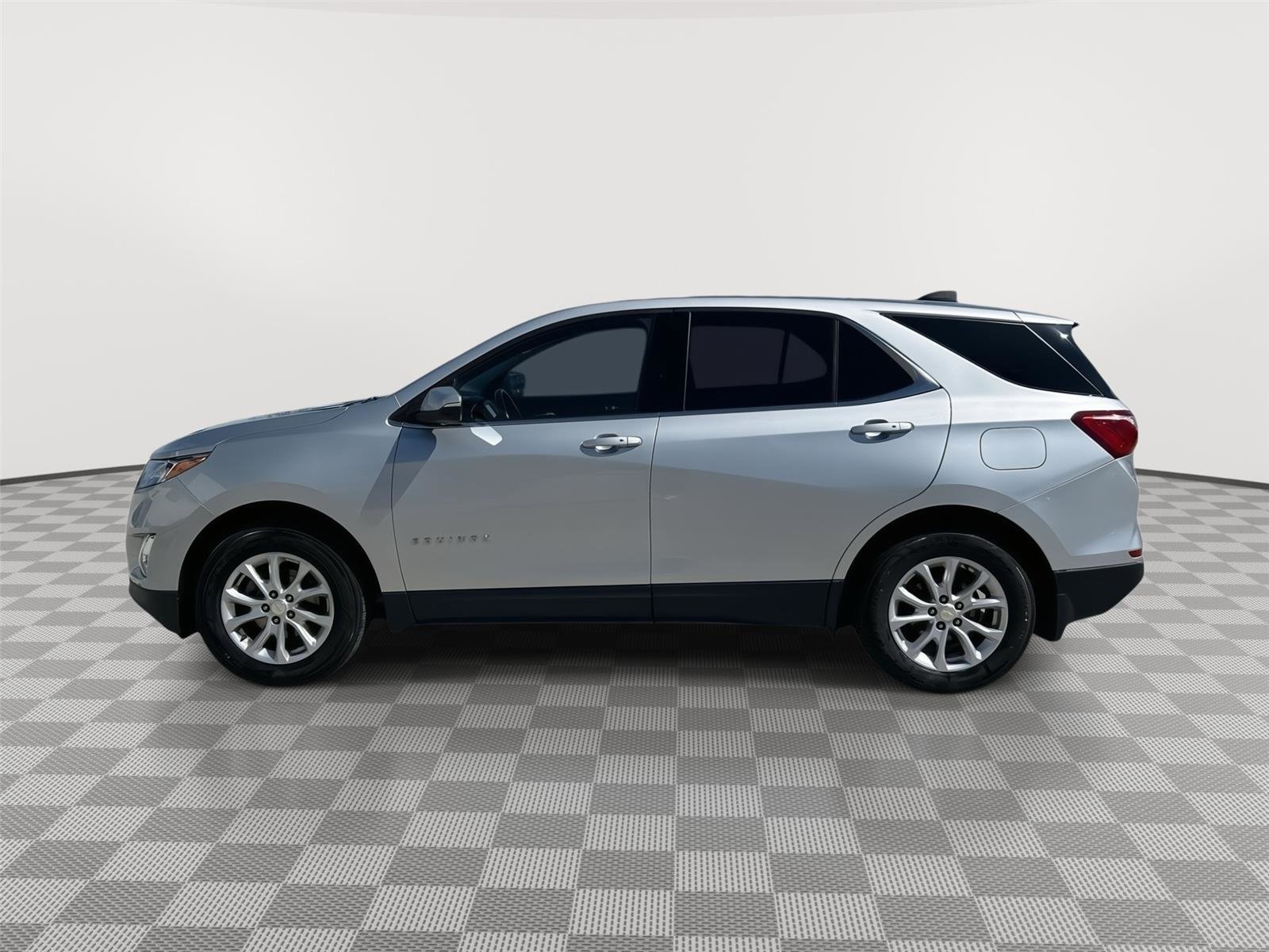 Used 2018 Chevrolet Equinox LT AWD/4WD image 3