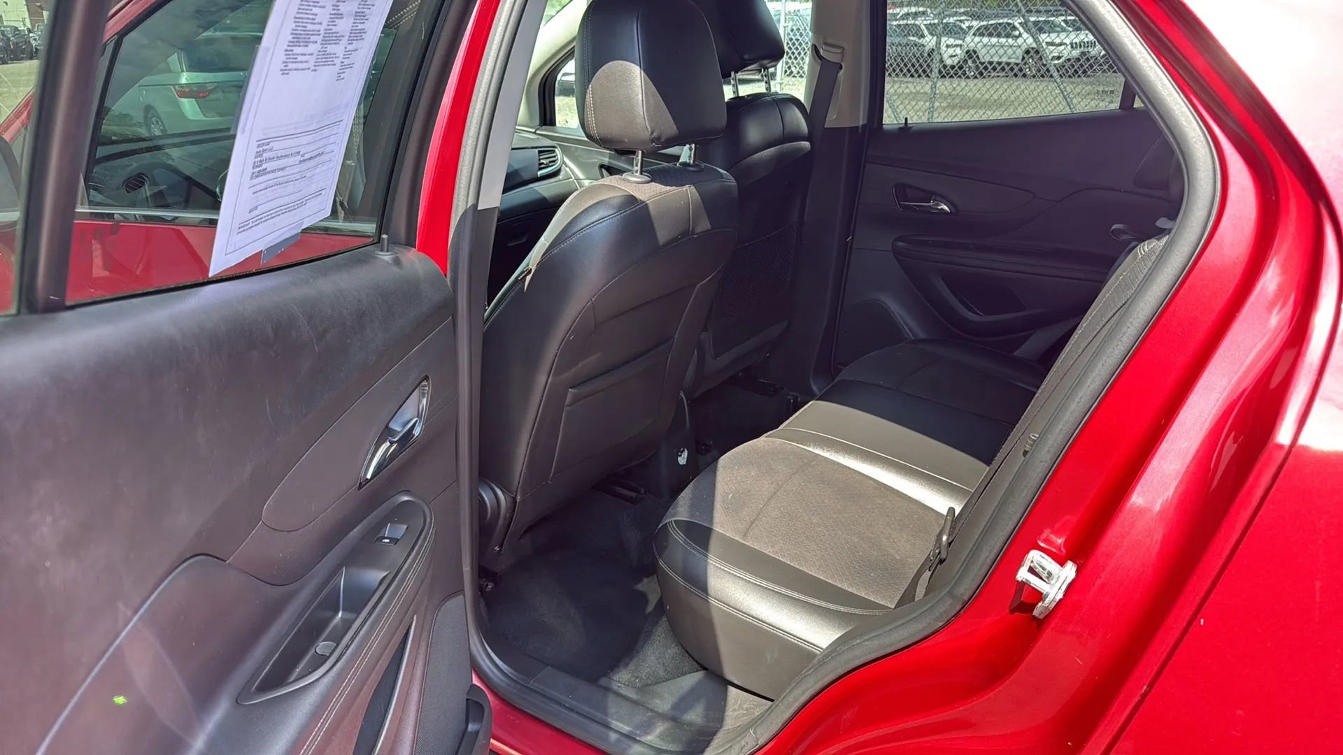 Used 2020 Buick Encore Preferred image 28