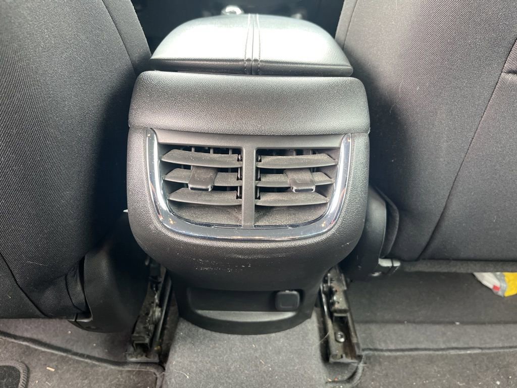 Used 2016 Chevrolet Malibu LT image 24