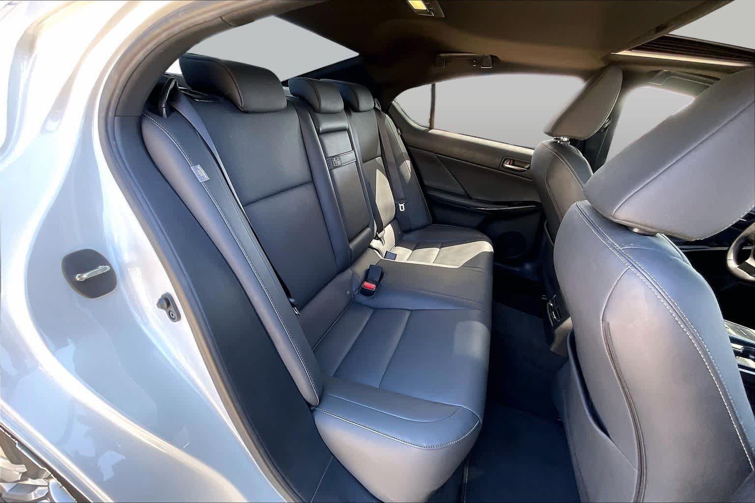Used 2024 Lexus IS 300 w/ Comfort Package RWD image 19