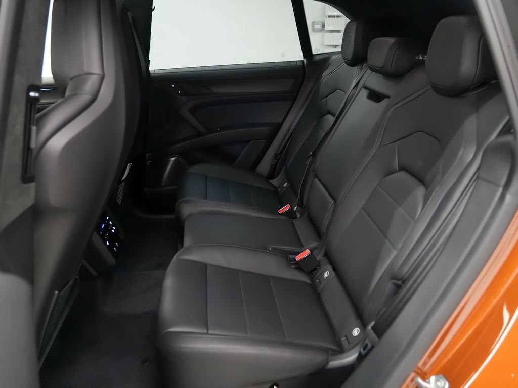 New 2026 Porsche Cayenne Turbo Electric AWD/4WD image 20