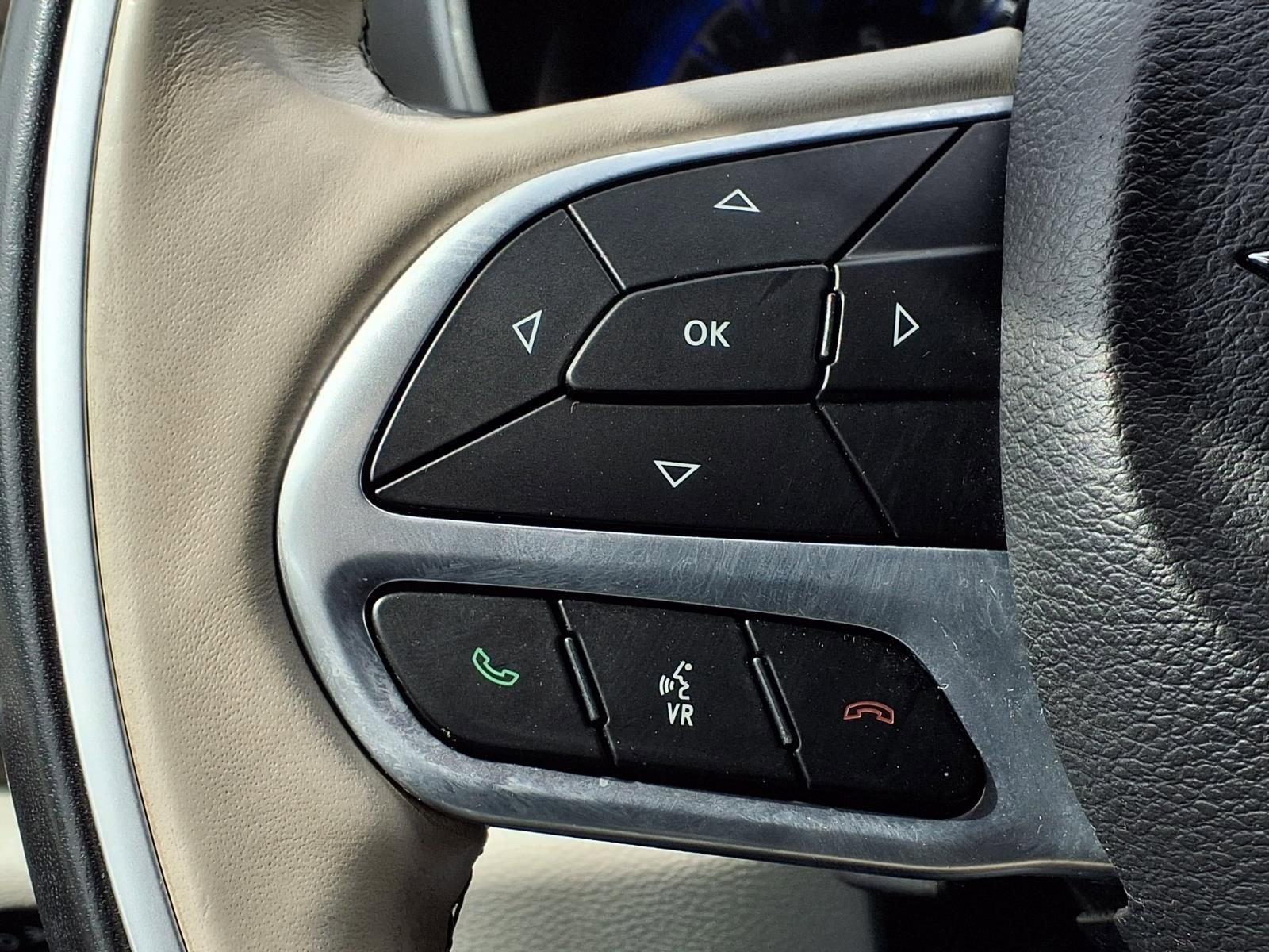 Used 2019 Chrysler Pacifica Limited FWD image 22