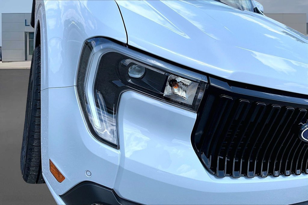 New 2026 Ford Maverick Lobo AWD/4WD image 34