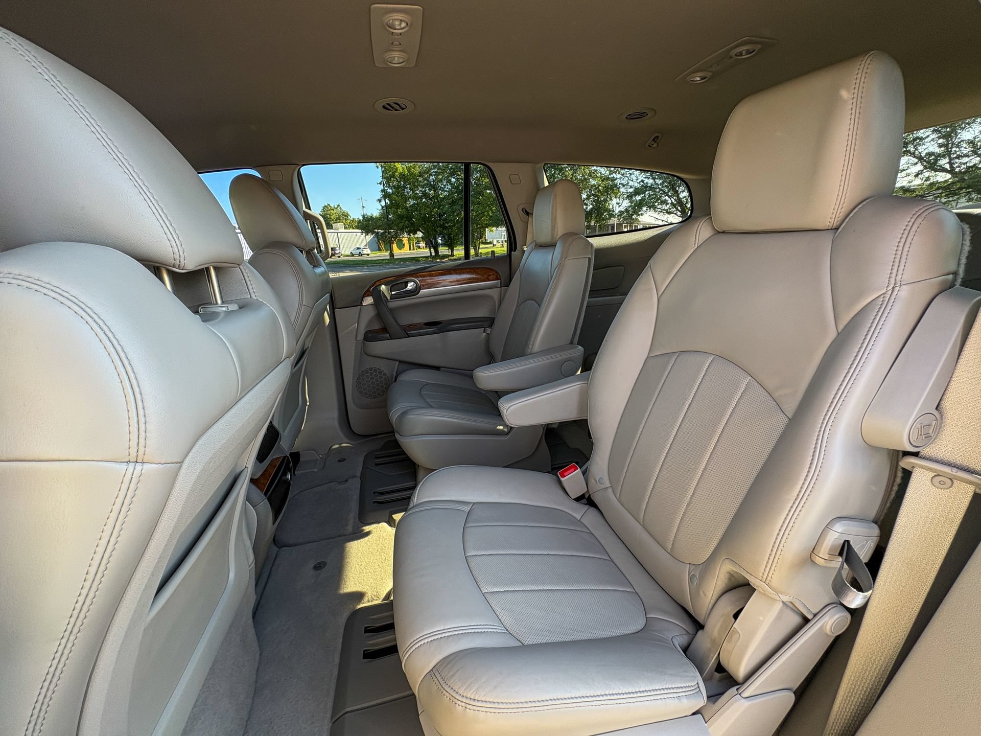 Used 2012 Buick Enclave Leather FWD image 23