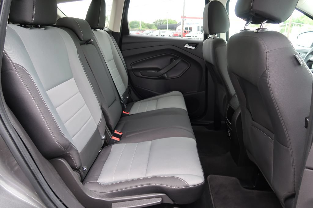 Used 2016 Ford Escape SE FWD image 8