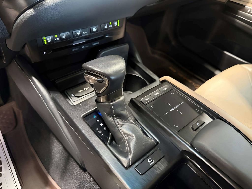 Used 2019 Lexus ES 350 w/ Accessory Package FWD image 25
