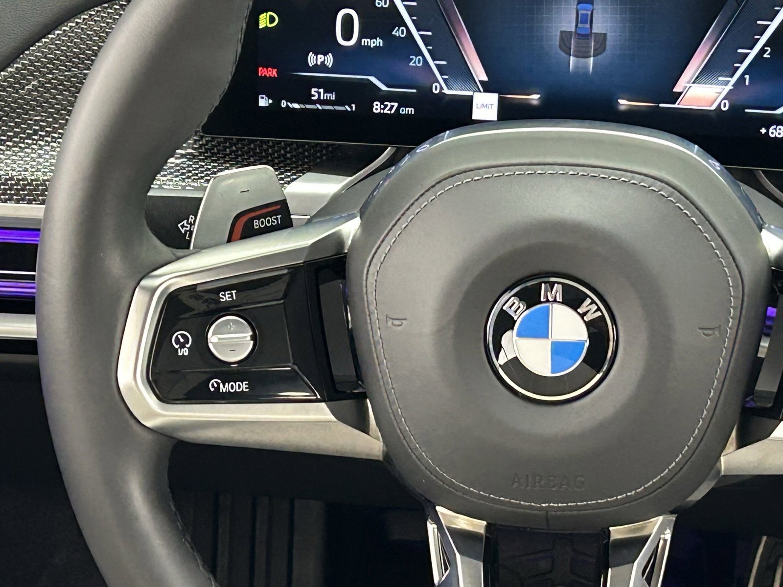 Used 2025 BMW 760i xDrive w/ Premium Package image 11