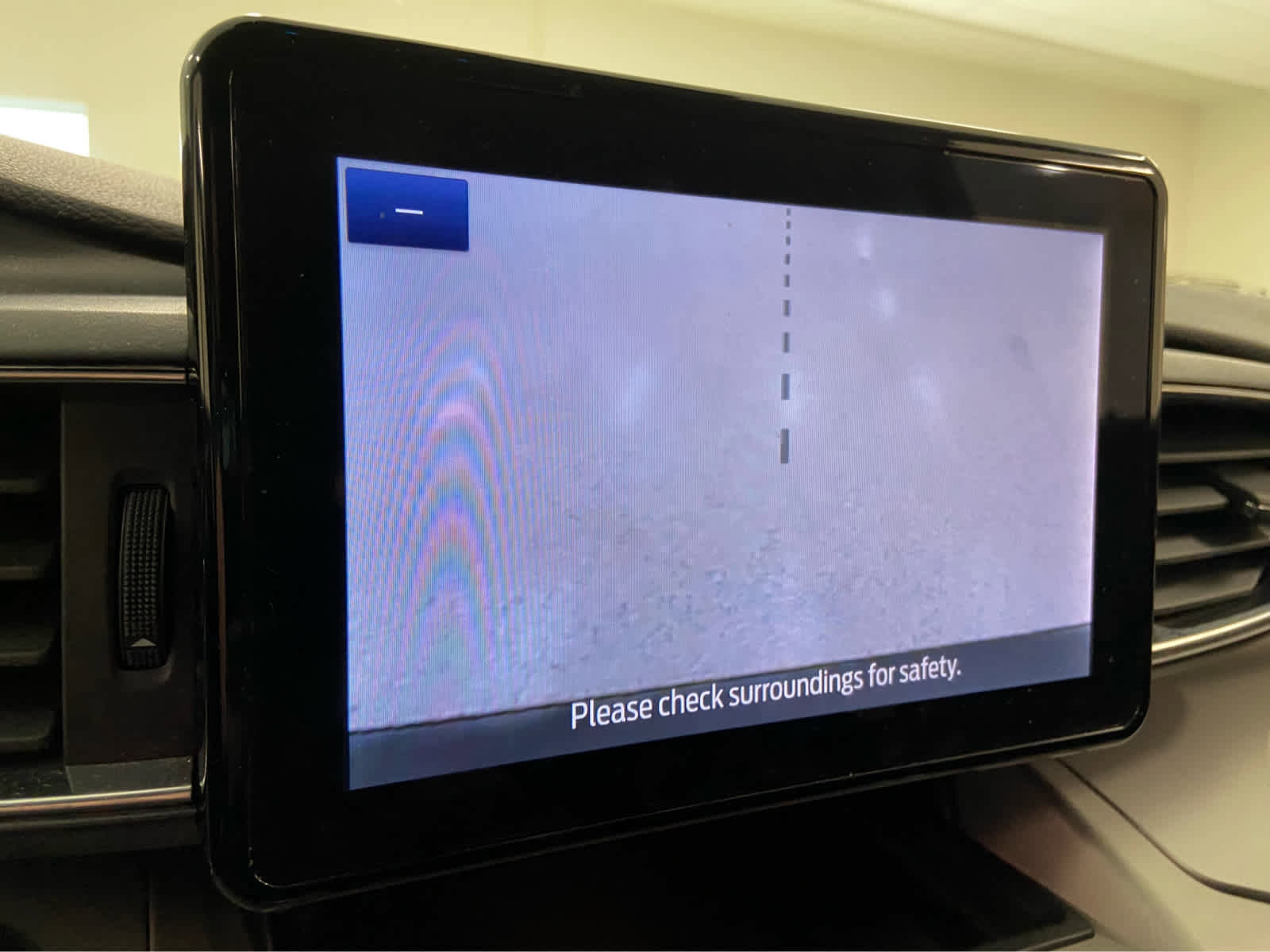 Used 2023 Ford Explorer XLT w/ Equipment Group 202A AWD/4WD image 37