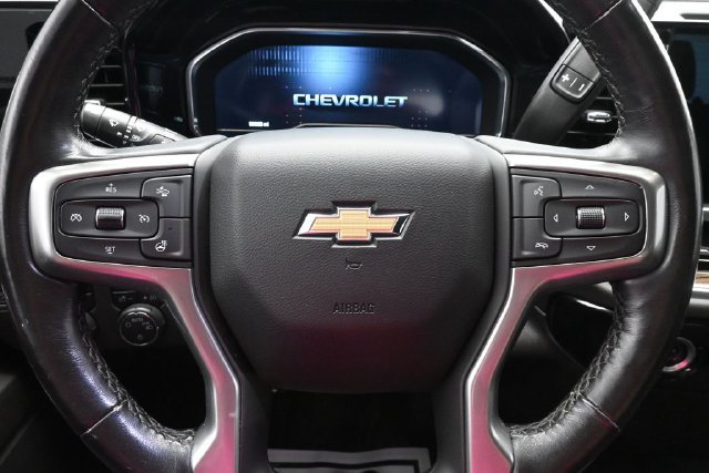 Used 2022 Chevrolet Silverado 1500 LT AWD/4WD image 37