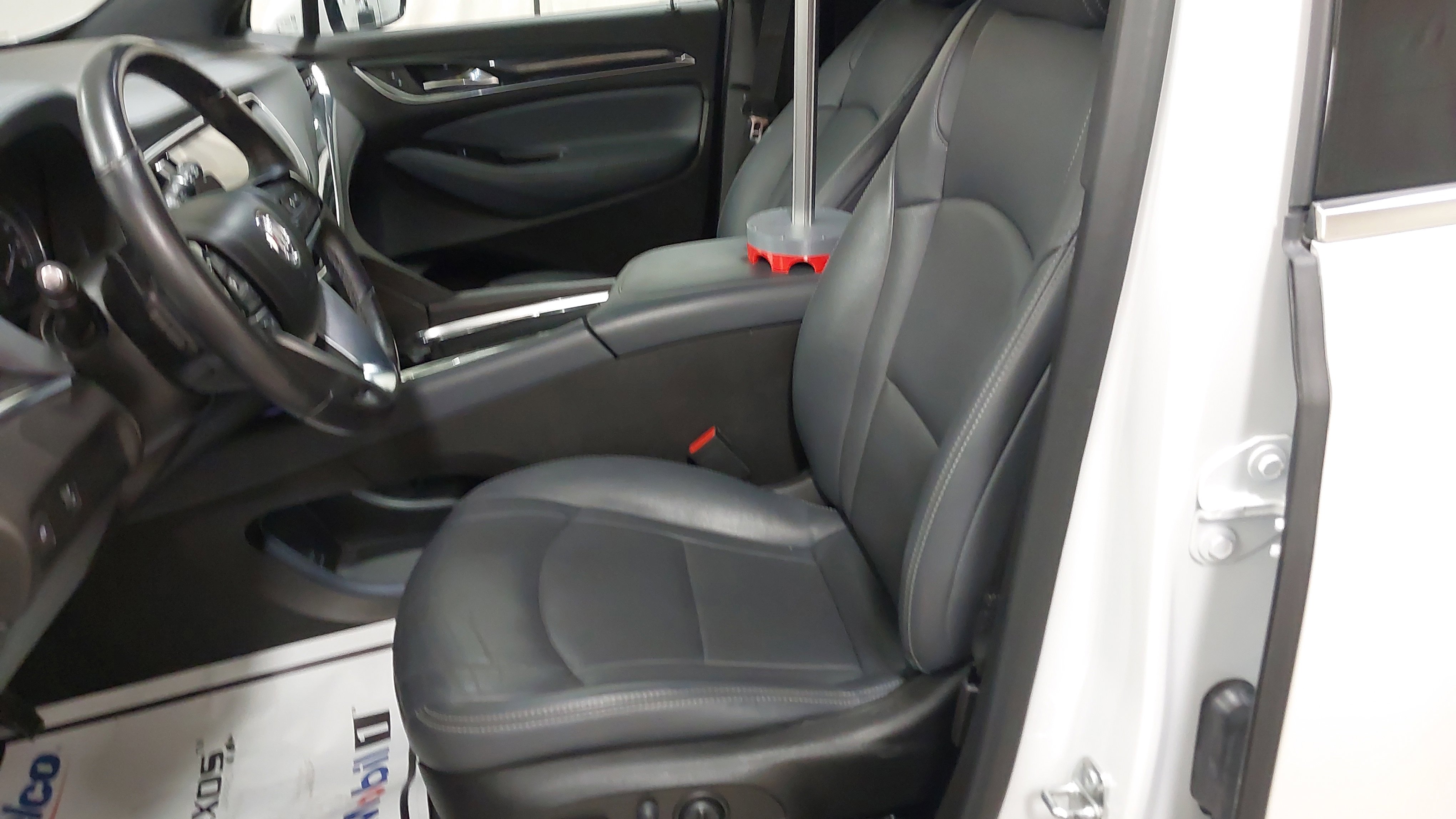 Used 2022 Buick Enclave Essence w/ Experience Buick Package image 22