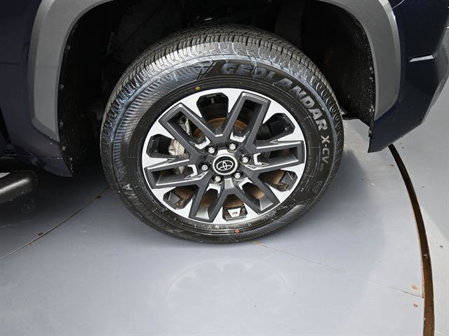 Used 2023 Toyota Tundra Limited AWD/4WD image 23