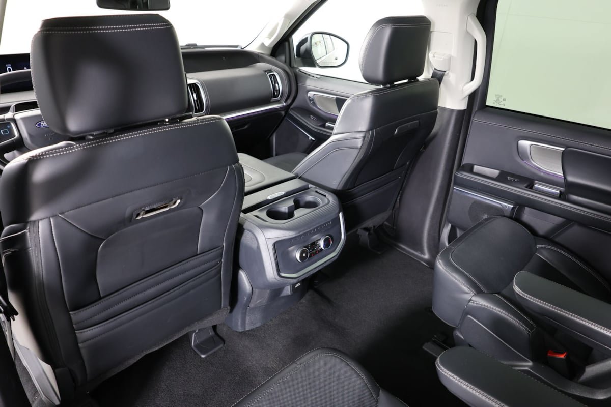 Used 2025 Ford Expedition Platinum AWD/4WD image 58