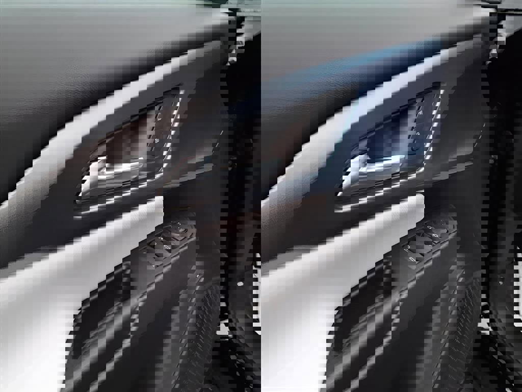 New 2026 Chevrolet Equinox EV LT image 11