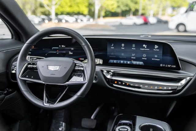 Used 2024 Cadillac Lyriq Tech RWD image 27