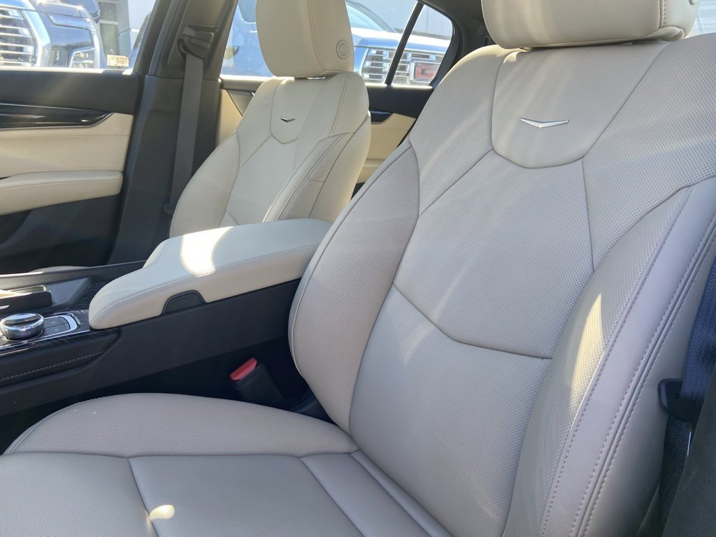 Used 2025 Cadillac CT5 Premium Luxury image 15