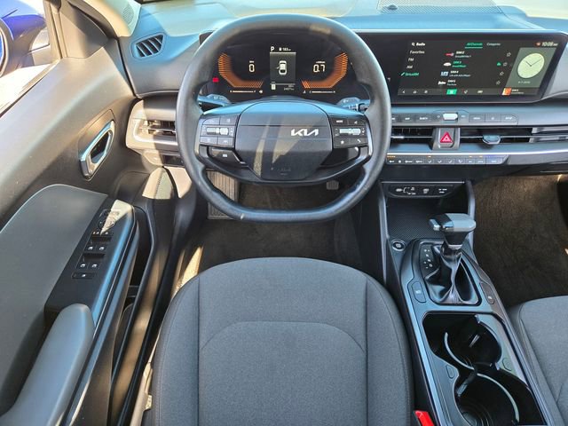 Used 2025 Kia K4 FWD image 11