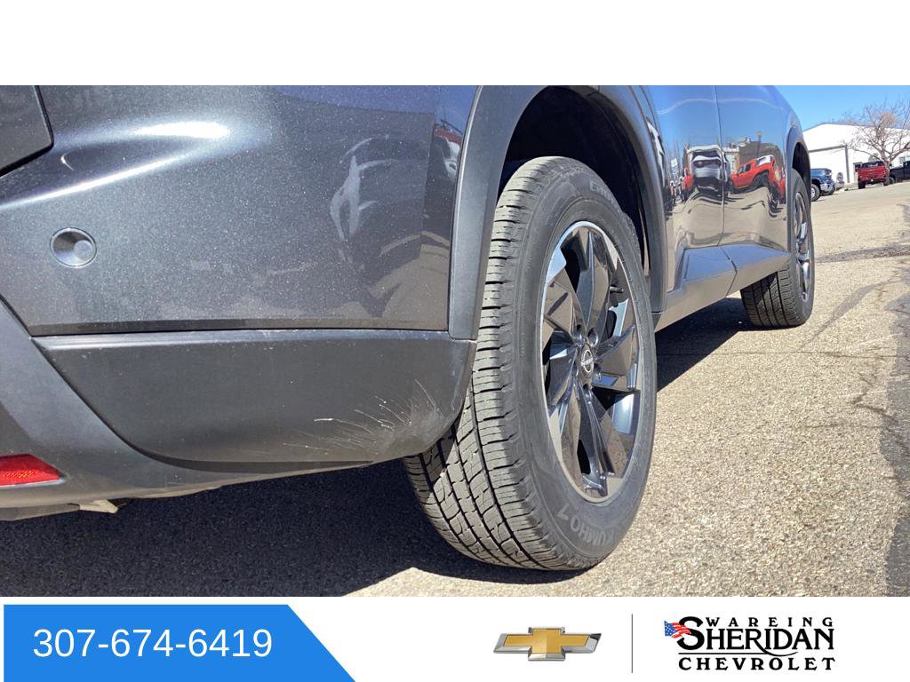 Used 2025 Nissan Rogue SV image 7