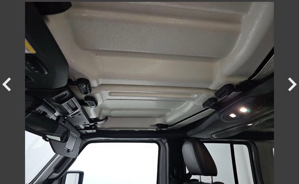 Used 2024 Jeep Wrangler Unlimited Sahara AWD/4WD image 9