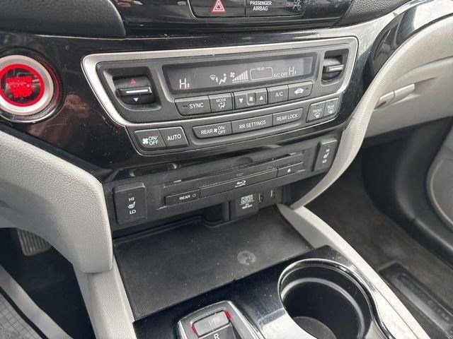 Used 2016 Honda Pilot Touring image 23