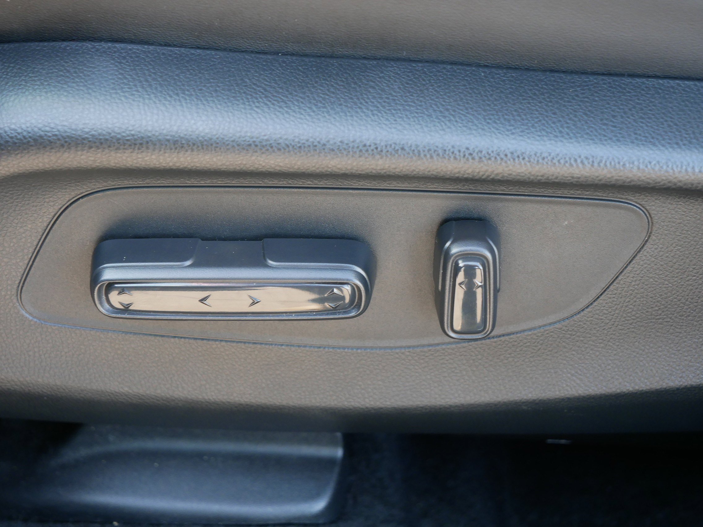 Certified 2025 Acura ADX AWD image 20