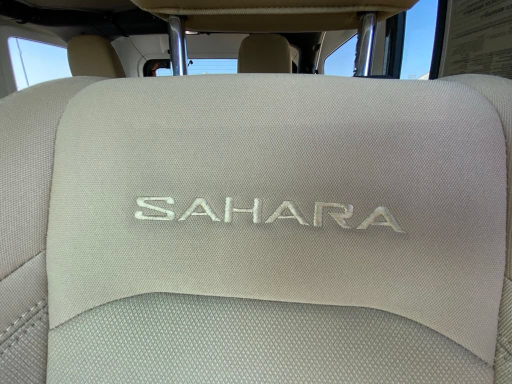 Used 2022 Jeep Wrangler Unlimited Sahara AWD/4WD image 28