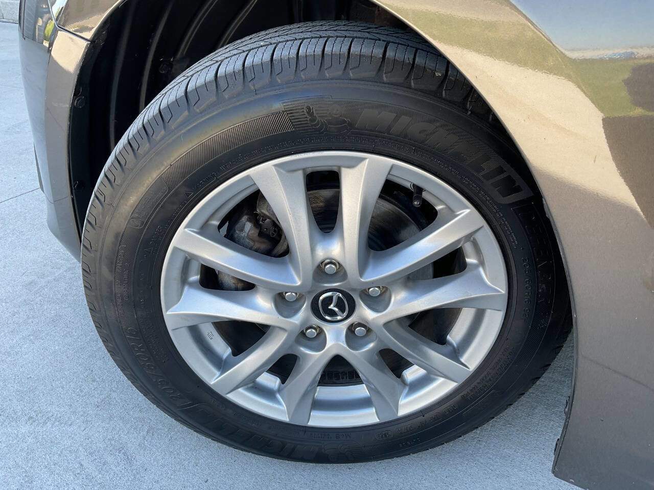 Used 2014 MAZDA MAZDA3 i Touring w/ Moonroof Package 1 FWD image 40